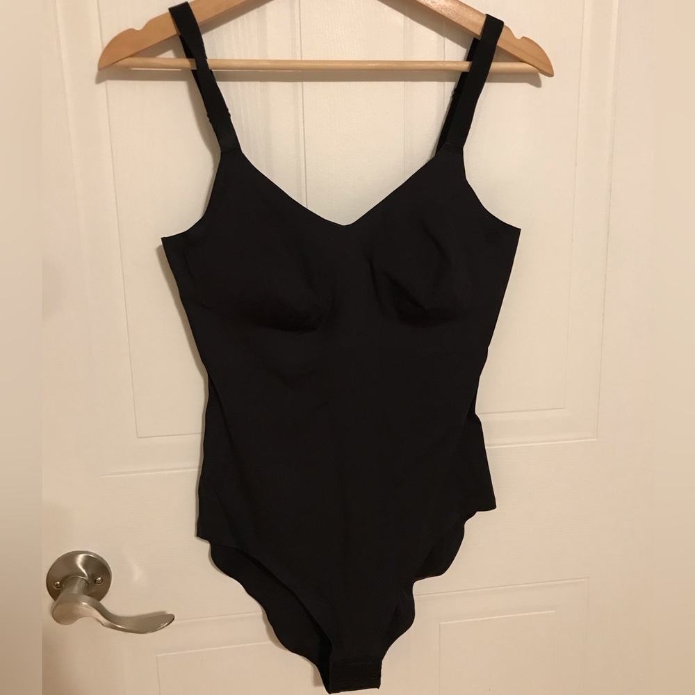 NWOT Knix LuxeLift Bodysuit Black in Size M+